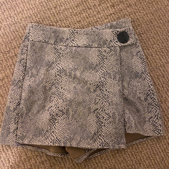 Zara Pants - ZARA SNAKE SKORT